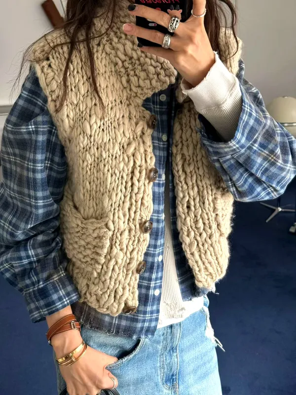 Stylish Knitted Vest Coat - Warm and Versatile