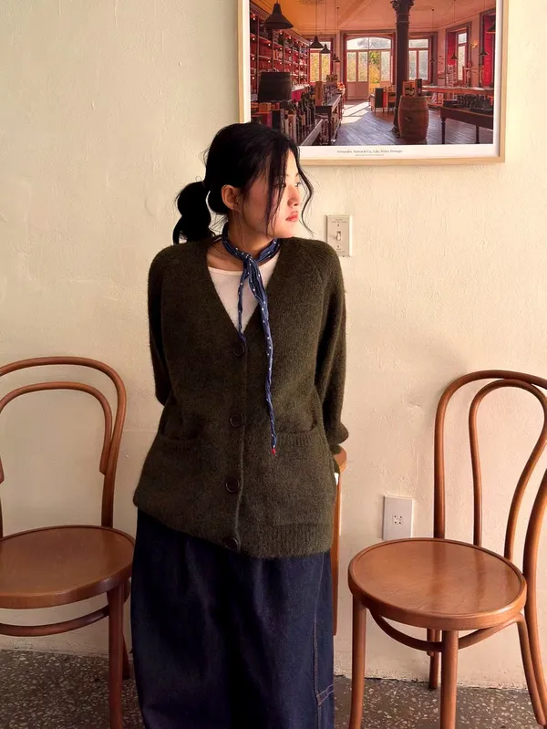 溫暖舒適女裝開衫，優雅休閒風