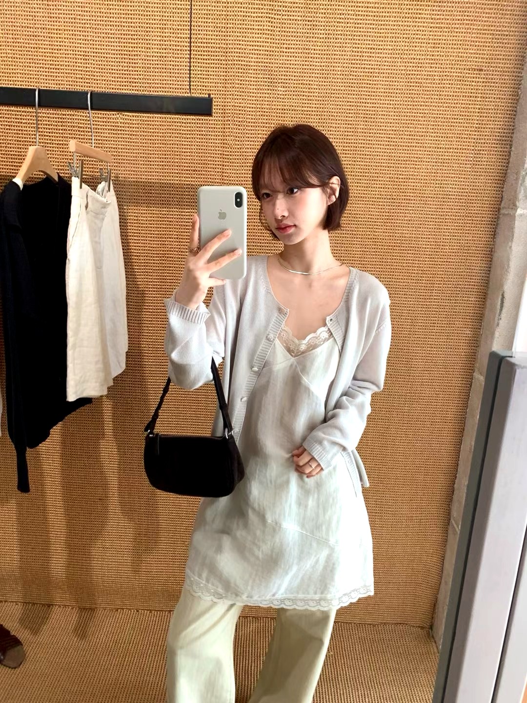 우아한 레이스 장식 여성 탑, 가볍고 통기성이 뛰어나며, 완벽한 매치 신상품 출시