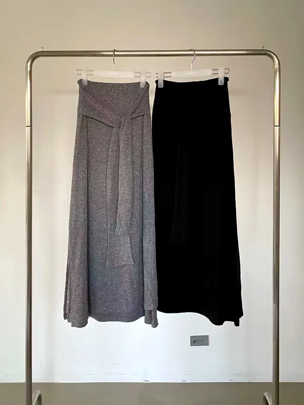 Elegant and Stylish Women's Long Skirt, Perfect for Any Occasion