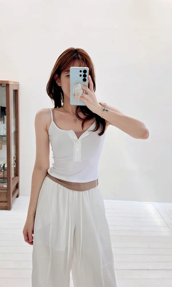 Minimalist White Women's Top, Comfortable and Breathable for Perfect Summer Outfits
