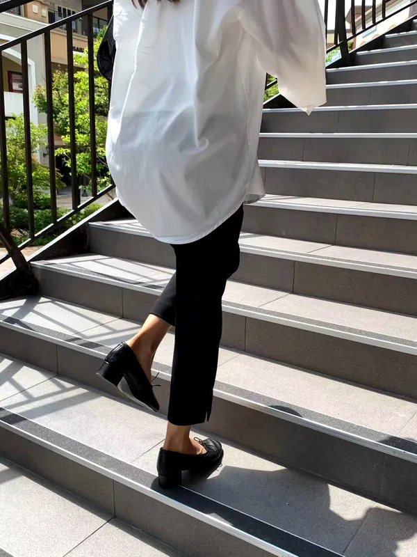 Classic Slim Fit Women's Pants - Elegant and Stylish for Any Occasion