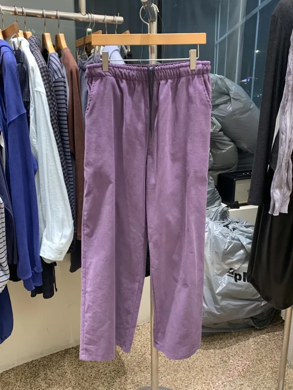 紫色宽松休闲裤，舒适百搭