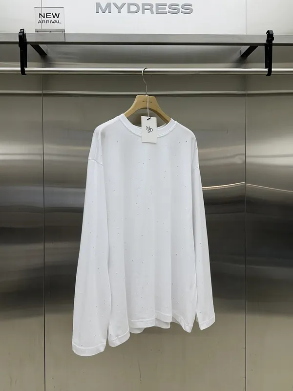 Stylish Breathable Hole-Punched T-Shirt, A Must-Have for Comfort and Leisure