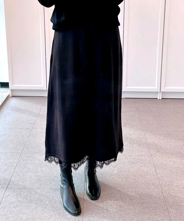 Elegant Black Lace Trim Maxi Dress, Showcasing Feminine Charm