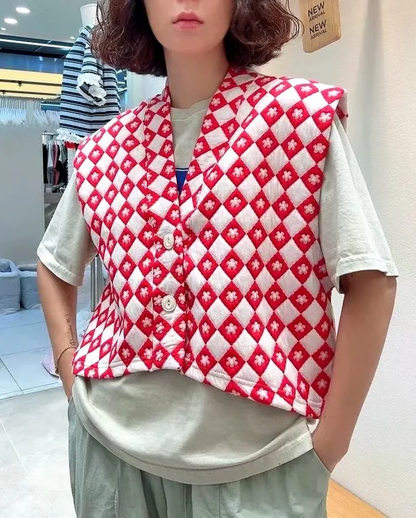Trendy Printed Women's Top for Effortless Casual Style