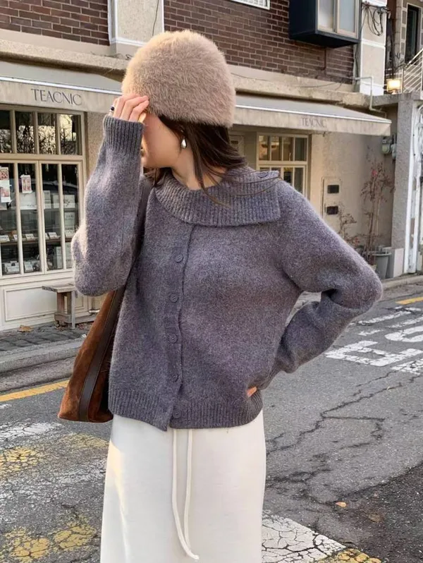 Elegant Plush Knit Cardigan - Warm and Comfortable