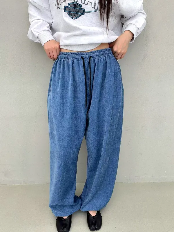Casual Loose Fit Jeans - Comfortable and Versatile