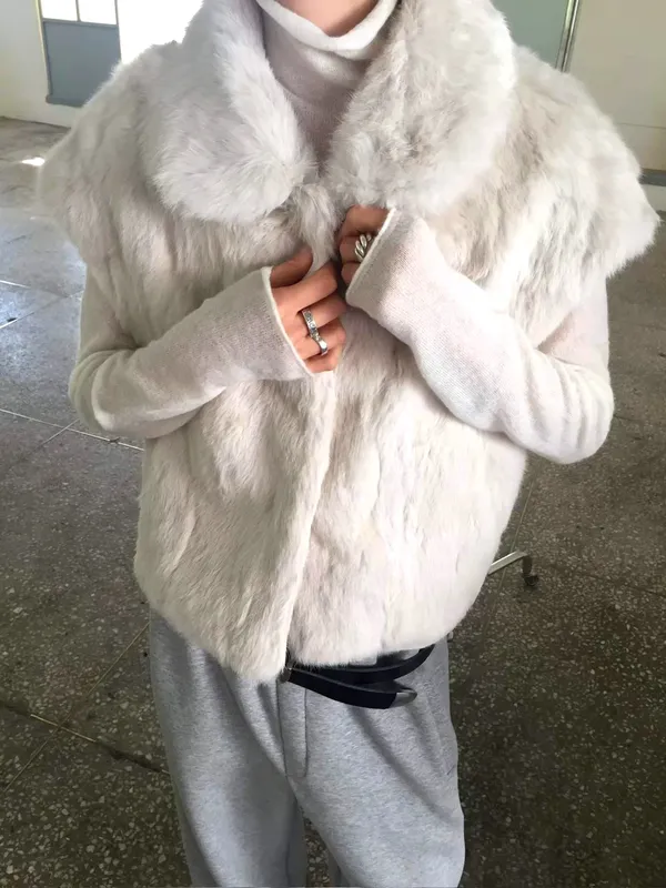 Elegant and Stylish Women's Vest Jacket, Soft and Comfortable, Perfect Match