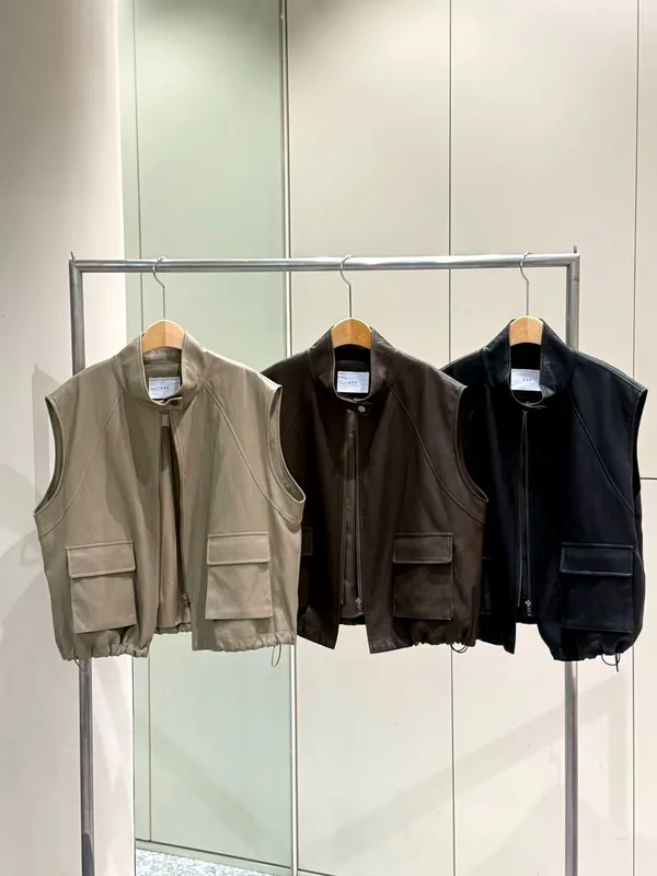 Stylish Women's Jacket, Minimalist Style, Versatile Design