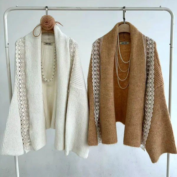 Fashionable Women's Sweater - Warm, Comfortable, and Elegant