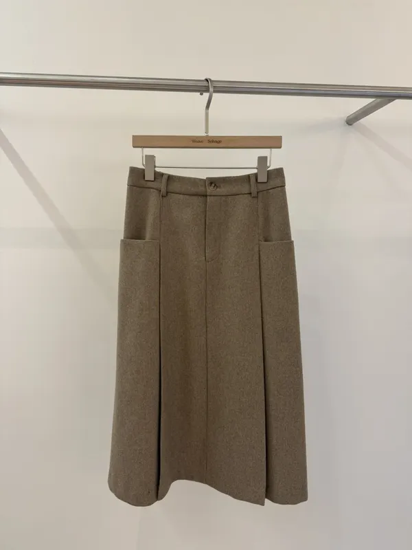 Elegant High-Waisted A-Line Skirt in Classic Camel Color