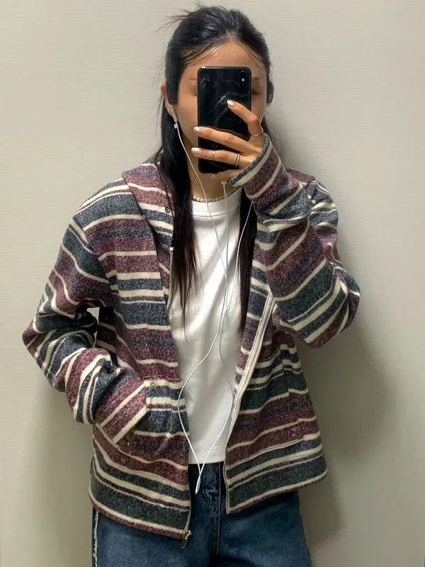 Striped Cardigan for Women - Stylish and Versatile, Perfect for Casual Wear
