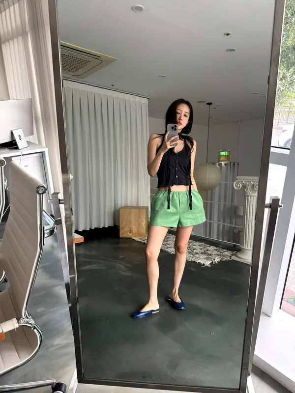 Fresh Green Casual Shorts, Comfortable and Breathable, A Summer Essential