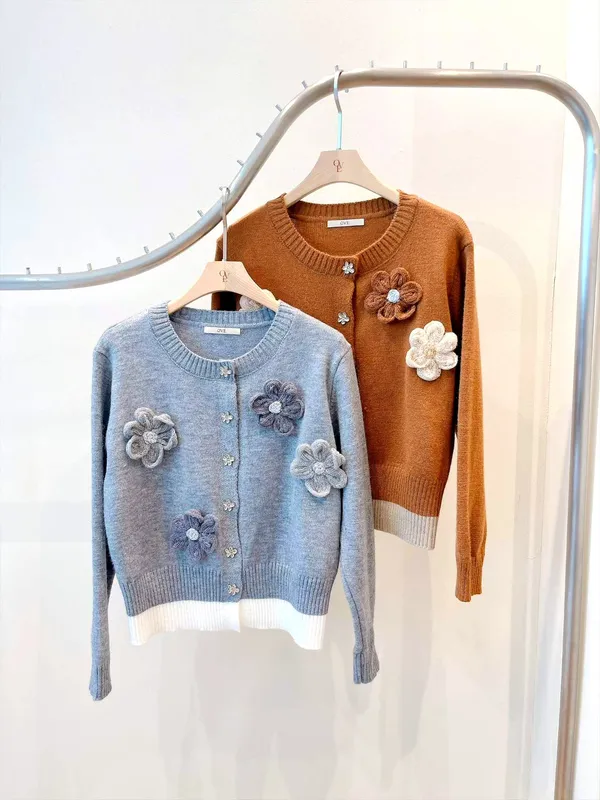 Warm Floral Cardigan - Soft, Comfortable, and Fashionable