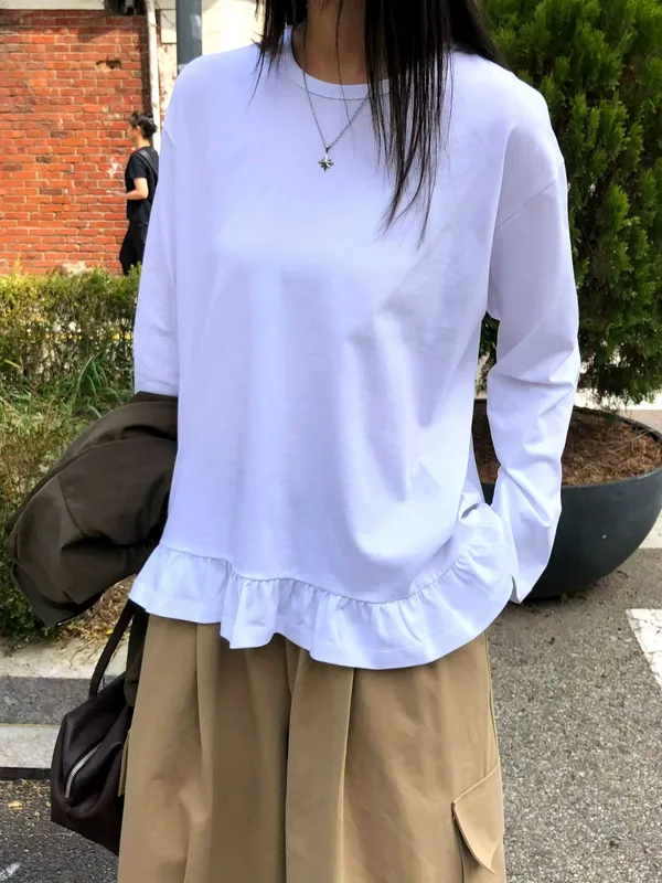 Elegant White Long Sleeve T-Shirt with Ruffle Design