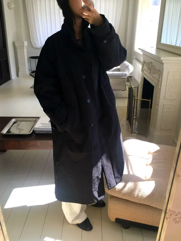 Stylish and Minimalist Women's Jacket, Elegantly Versatile