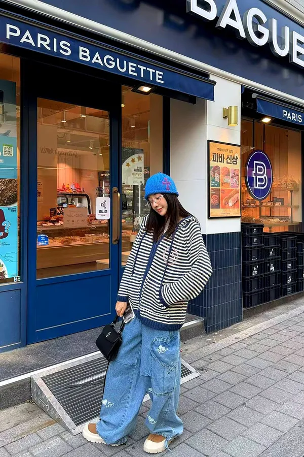 Stylish Striped Women's Jacket - Versatile and Fashionable