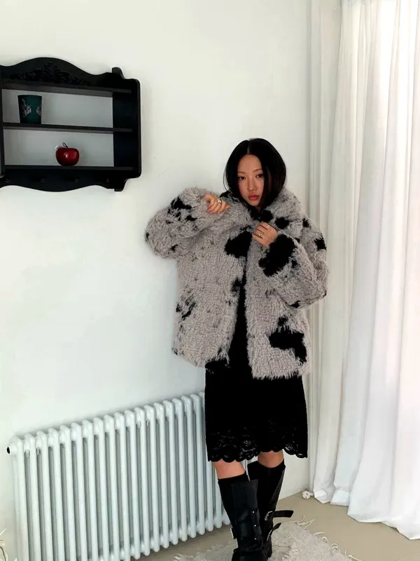 Stylish Plush Coat - Warm and Comfortable for Autumn and Winter