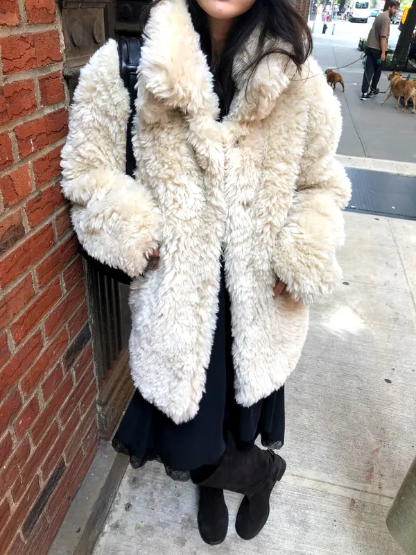 Stylish Plush Coat - Warm and Comfortable, A Must-Have for Fall and Winter