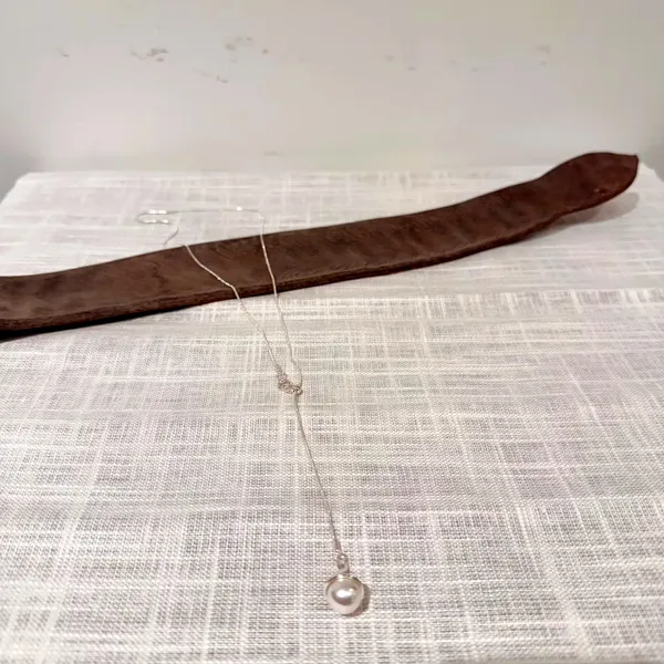 Elegant and Minimalist Women's Necklace, Gold and Silver Combination