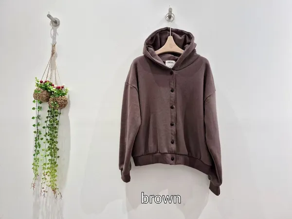 เสื้อฮู้ดผู้หญิงสไตล์แฟชั่น สวมใส่สบายและเข้ากันได้ง่าย ต้องมีในฤดูใบไม้ร่วงและฤดูหนาว