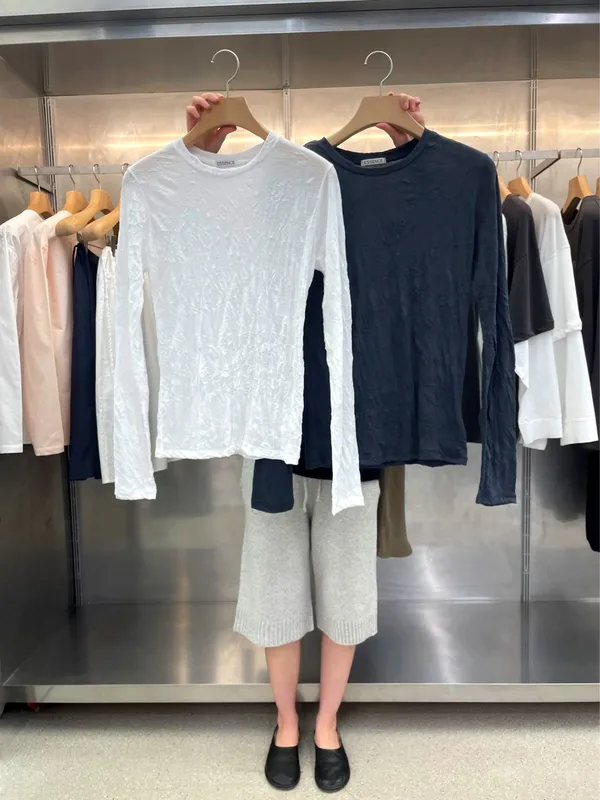 Stylish and Comfortable Long Sleeve Top for Women - Perfect for Spring and Autumn Wear