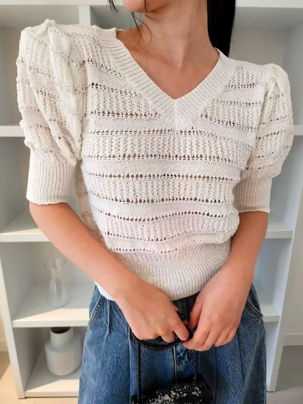 Fresh and Breathable Knitted Top, Fashionable and Versatile