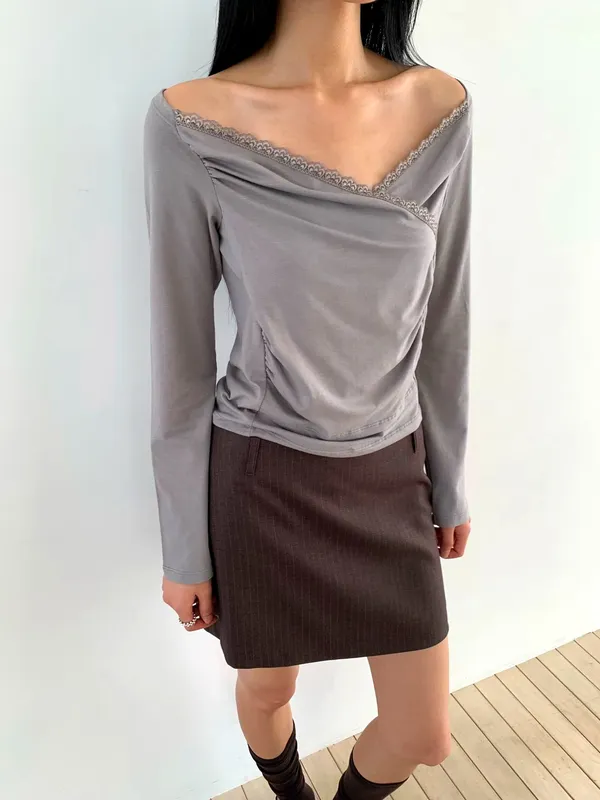 T-Shirt Wanita Dengan Hiasan Renda Elegan, Ringan dan Selesa