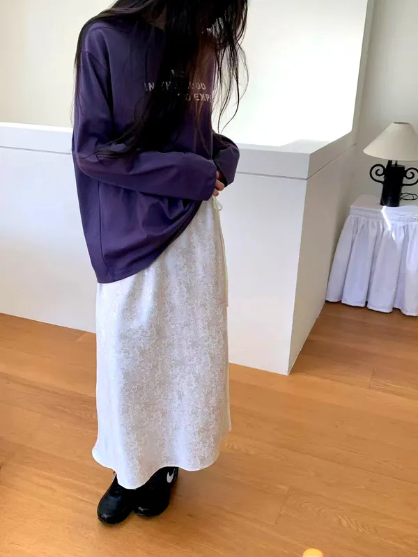 Elegant Lace Skirt - Showcase Your Charming Aura
