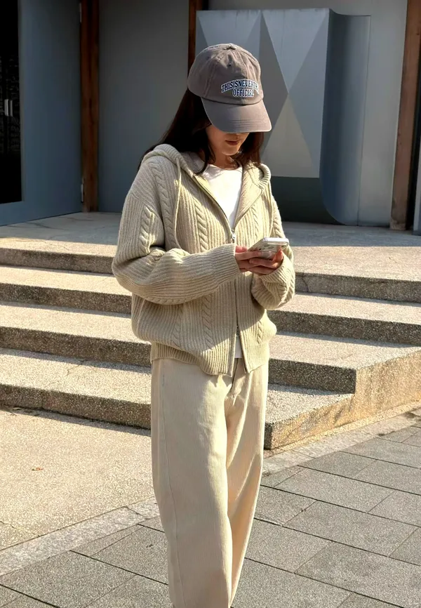 Warm and Cozy Knitted Sweater Coat - Effortlessly Stylish for Fall and Winter