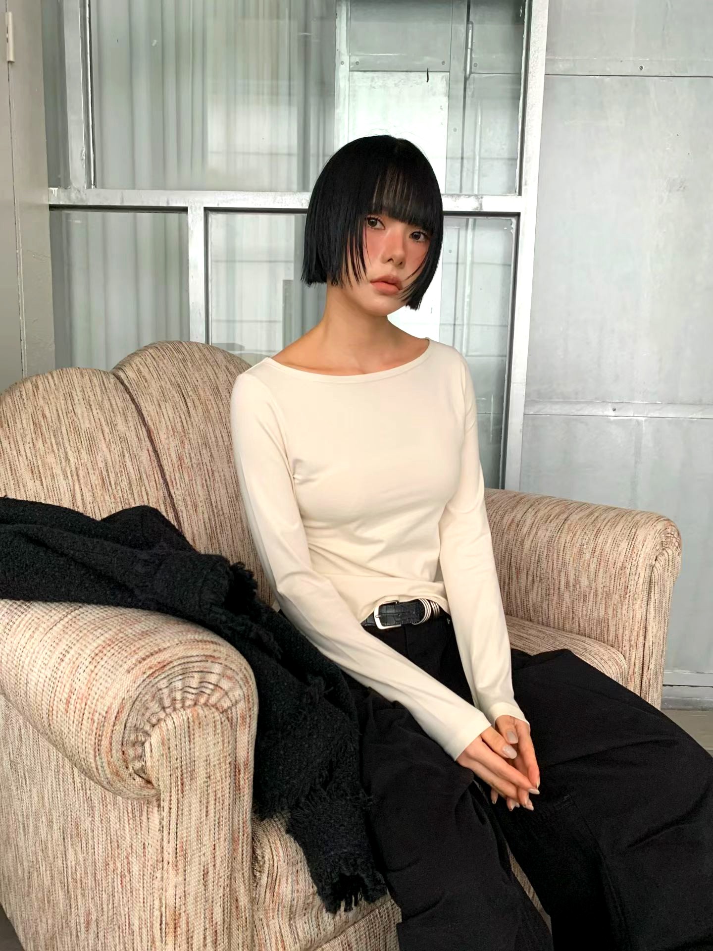 ๋ฏธ๋๋ฉ๋ฆฌ์คํธ ๊ธดํ ์ฌ์ฑ ์์, ํธ์ํ๊ณ ๋ค์ฌ๋ค๋ฅ - ์ ์ํ ์ถ์