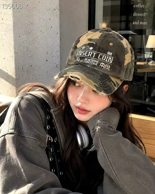 Fashionable Casual Women's Hat with Unique Print Design