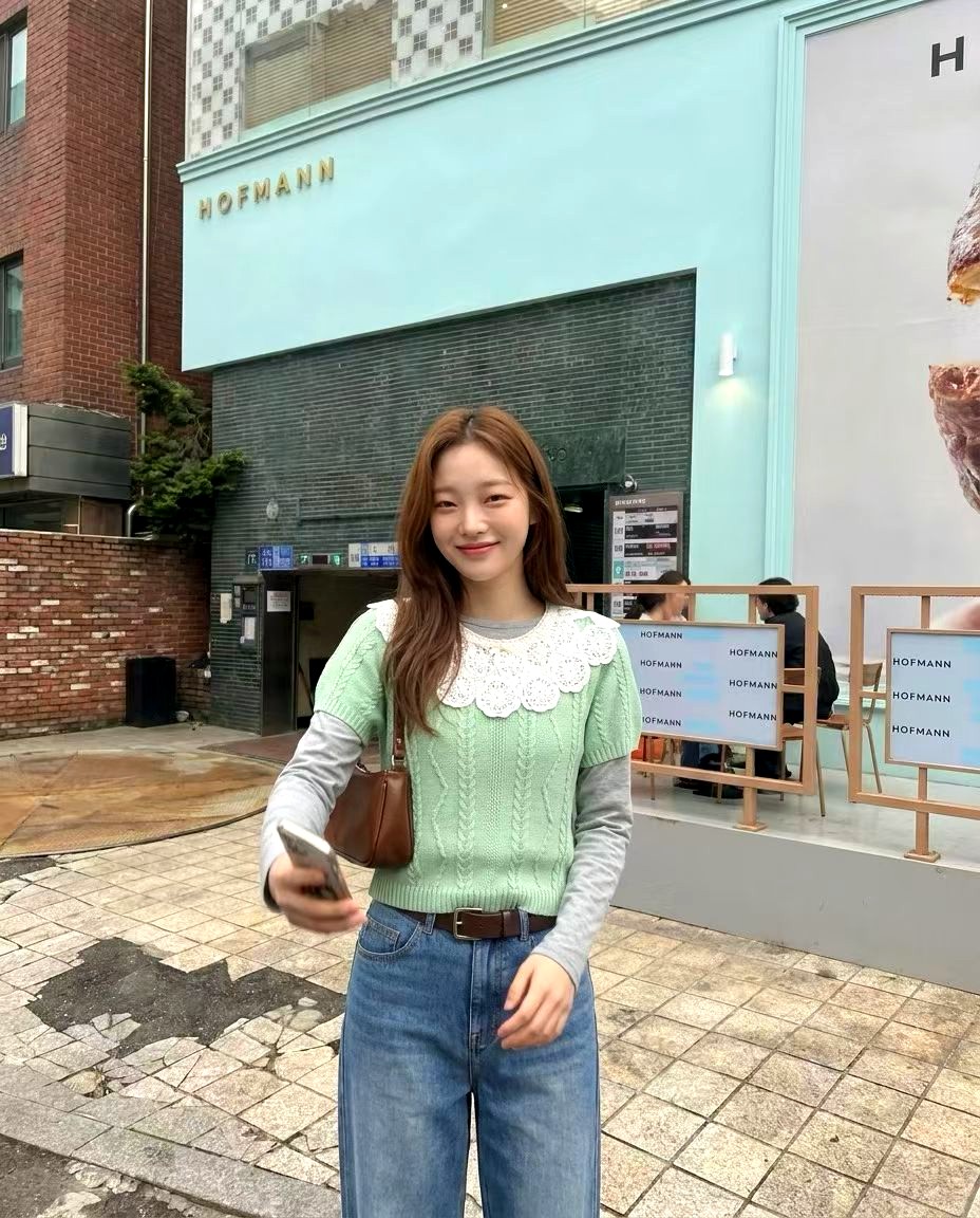 패셔너블한 니트 탑, 달콤한 레이스 칼라 디자인