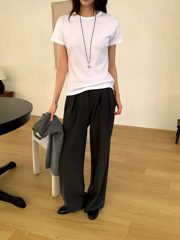 Stylish and Versatile Women's T-Shirt, Comfortable and Breathable for Everyday Wear