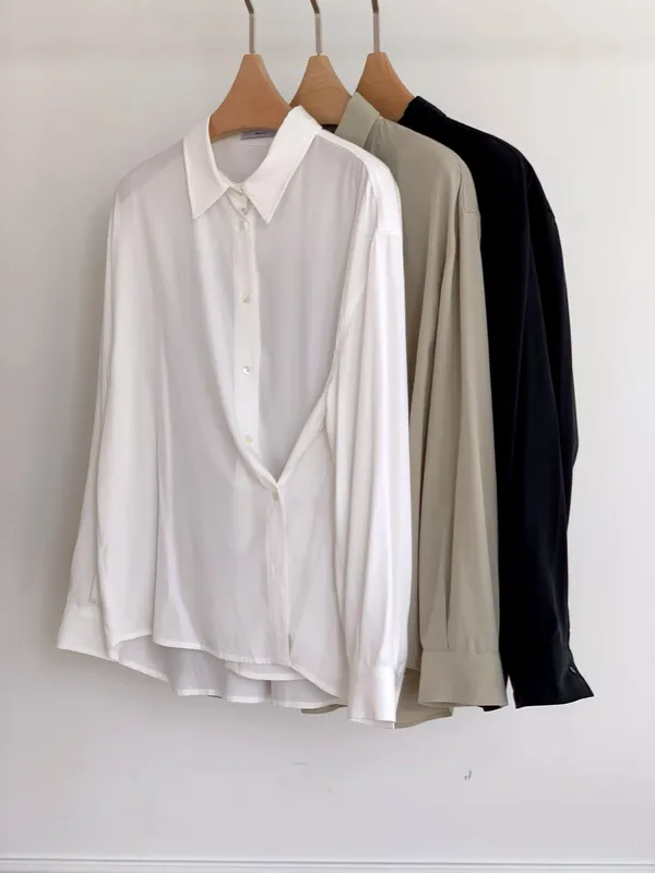 Minimalist Women's Top, Lightweight and Breathable for Various Occasions