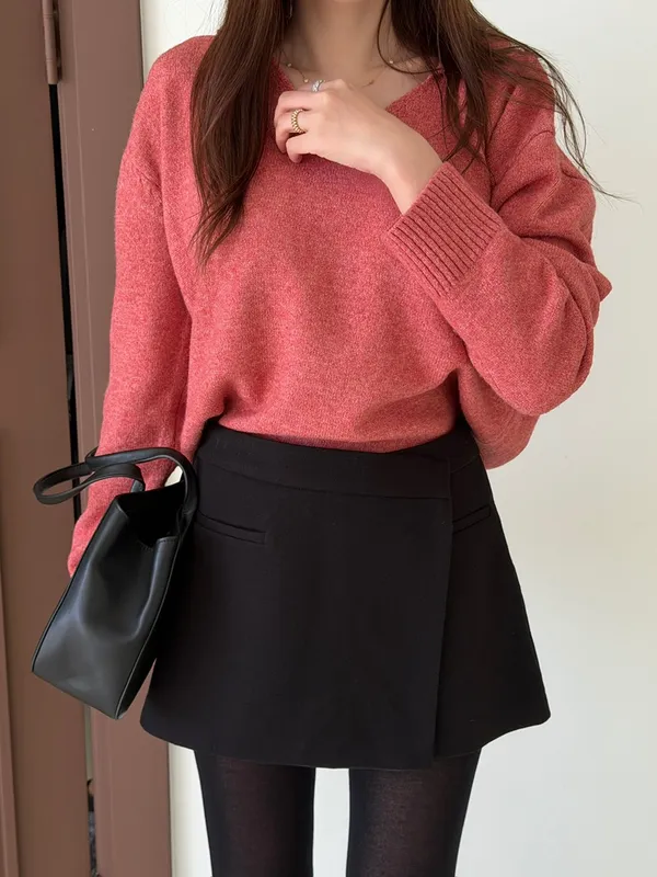 Stylish and Minimalist Black Shorts, Perfectly Comfortable
