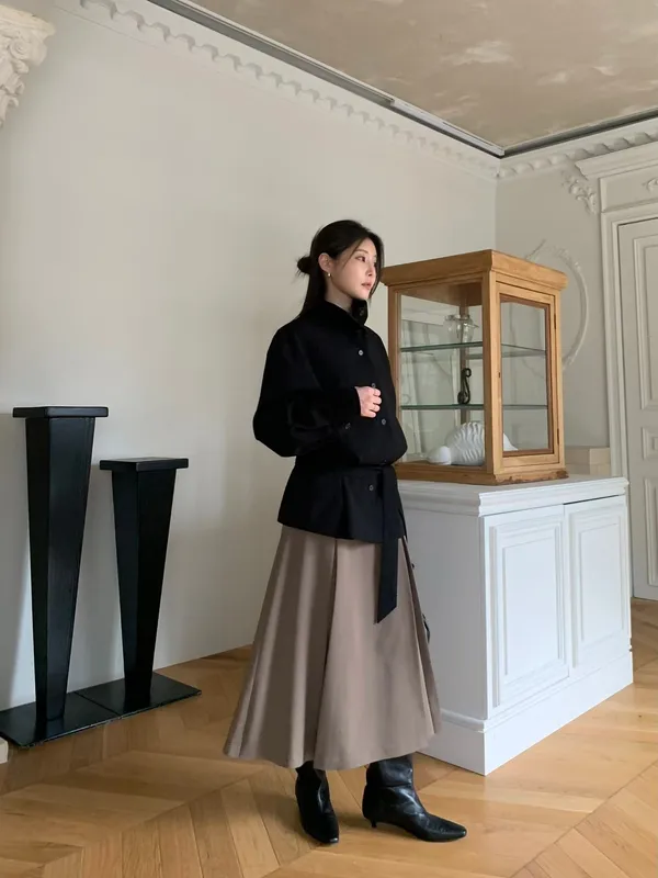 Stylish and Minimalist Women's Jacket, Elegant and Chic