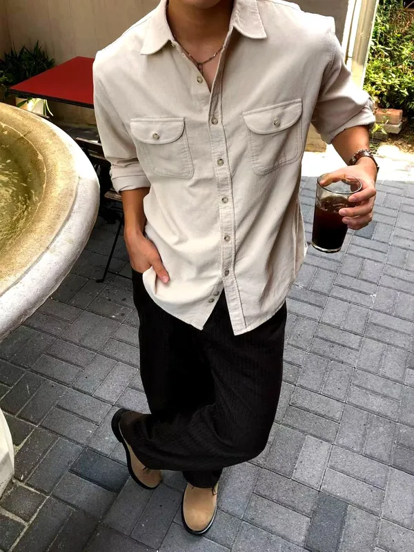 Classic Men's Shirt - Comfortable and Versatile for Any Occasion