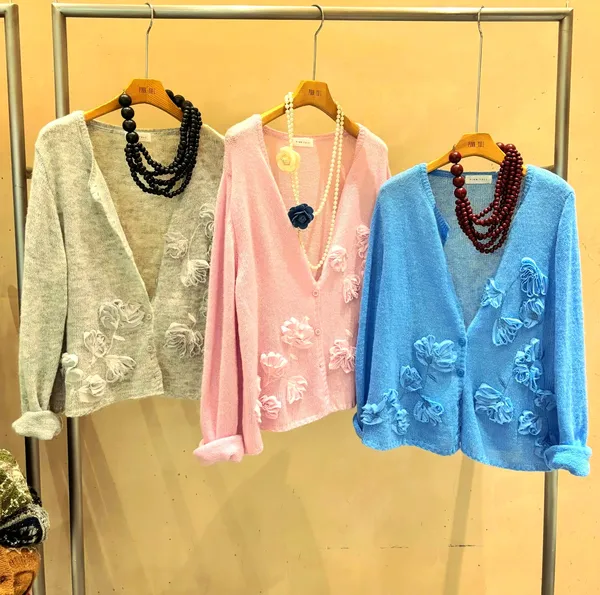 เสื้อคลุมเปิดหญิงแบบปักลายใหม่ฤดูใบไม้ผลิ