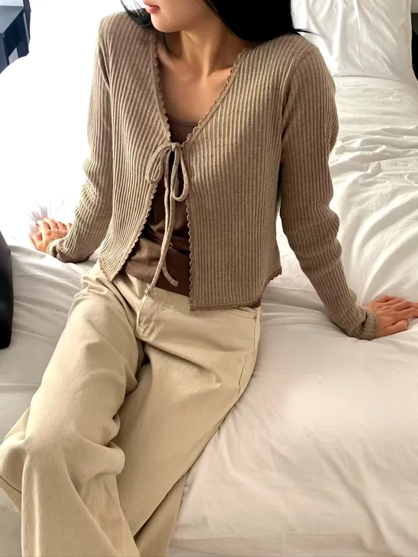 Stylish Women's Cardigan - Warm and Comfortable Knitted Jacket