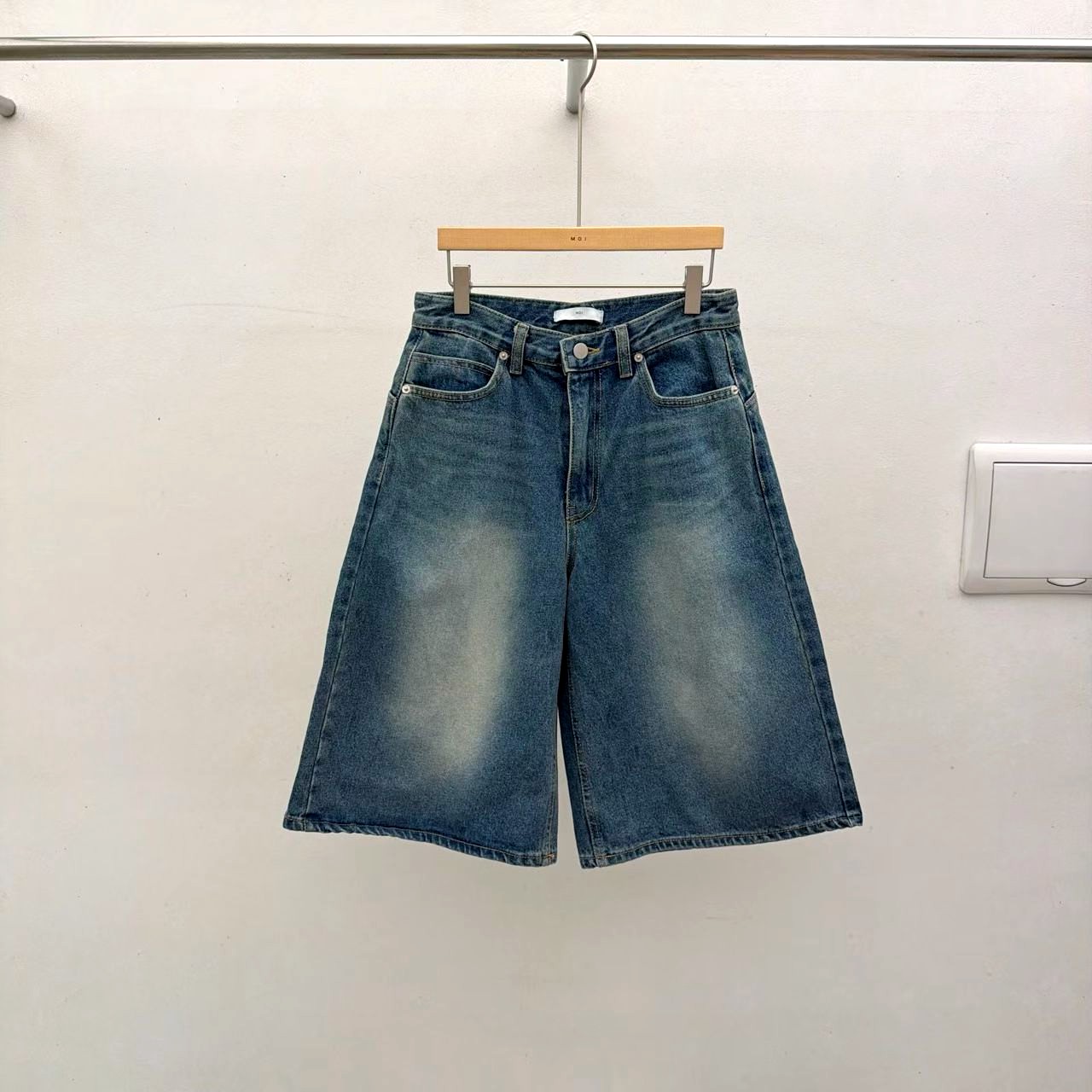 스타일리시 캐주얼 청바지 반바지 - 편안하고 다재다능