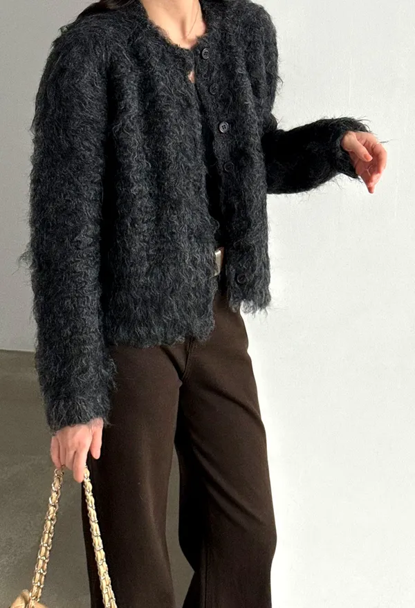 Fashionable Plush Cardigan for Women - Comfortable, Warm, and Versatile