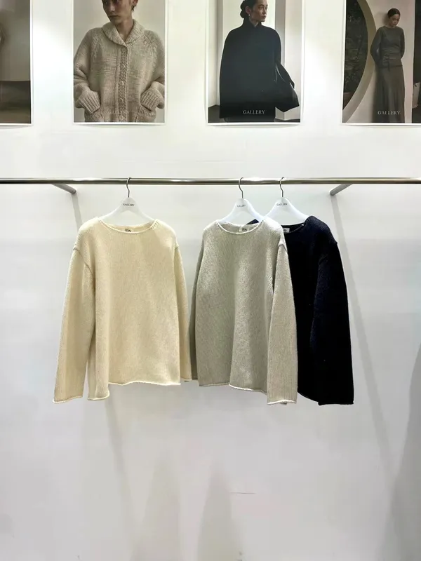 Comfortable Versatile Women's Top, Soft Knit for All Occasions