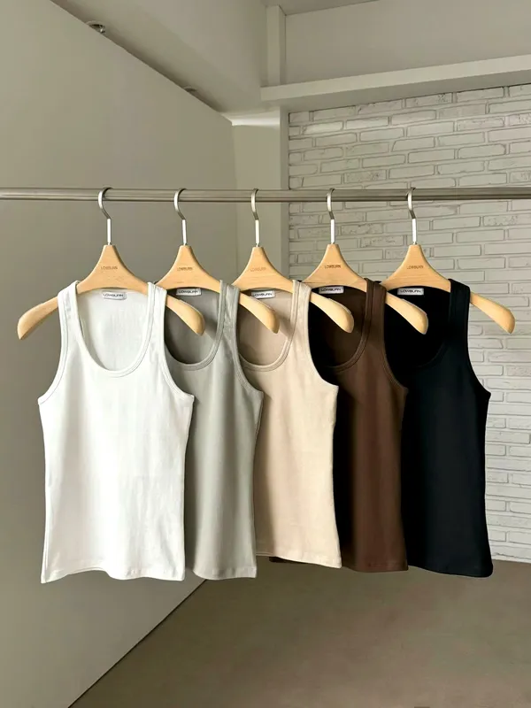 เสื้อกล้ามผู้หญิงหลากสี - สบายและระบายอากาศได้ดี, สิ่งจำเป็นในฤดูร้อน