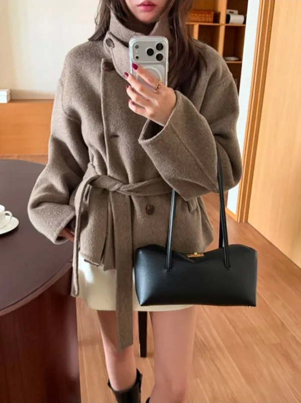 Stylish and Elegant Women's Woolen Coat - Warm and Comfortable