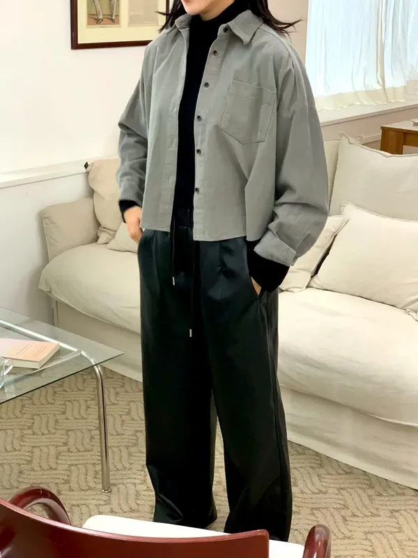 Chic Women's Cardigan - Elegant Comfort for Perfect Pairing