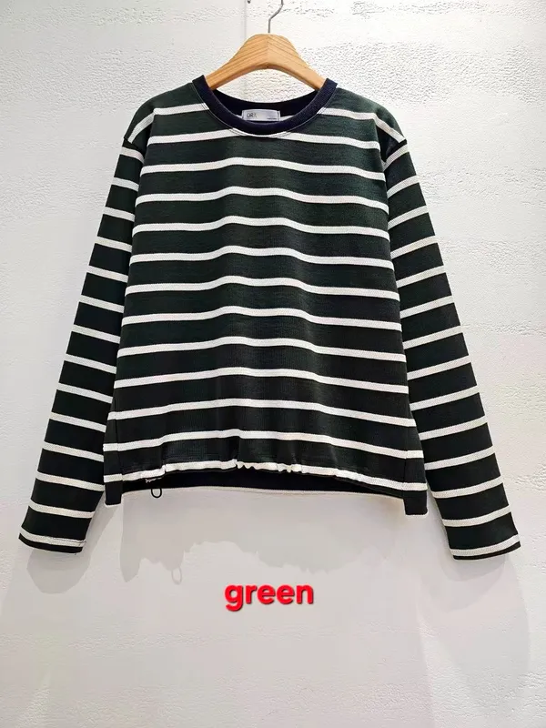 เสื้อยืดผู้หญิงดีไซน์ลายทาง - สไตล์สบายๆ