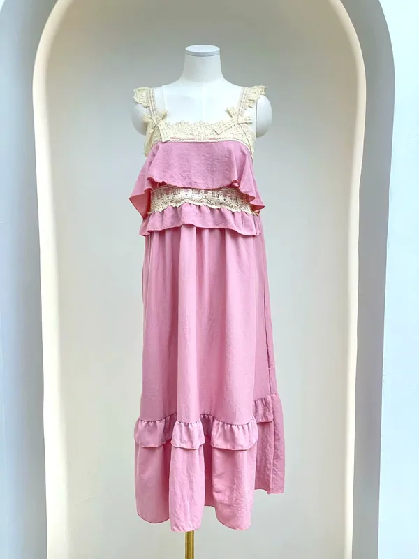 Sweet Lace-Trimmed Pink Dress, A Must-Have for Fresh Summer Days