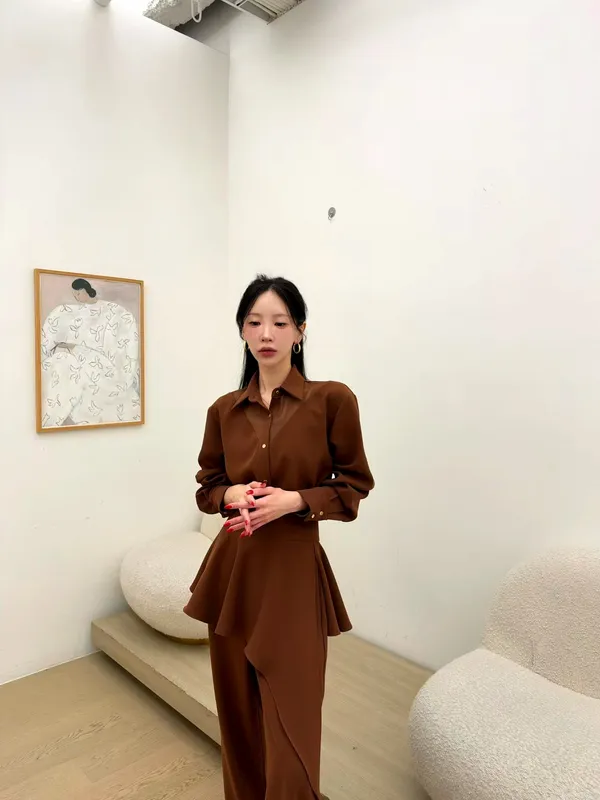 Elegant Brown Shirt: Perfect Match for Any Bottoms